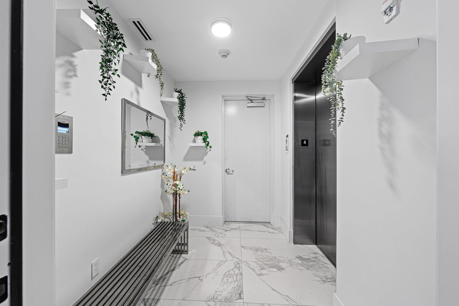 160 Isle Of Venice Drive 403, Fort Lauderdale, FL 33301 photo 2