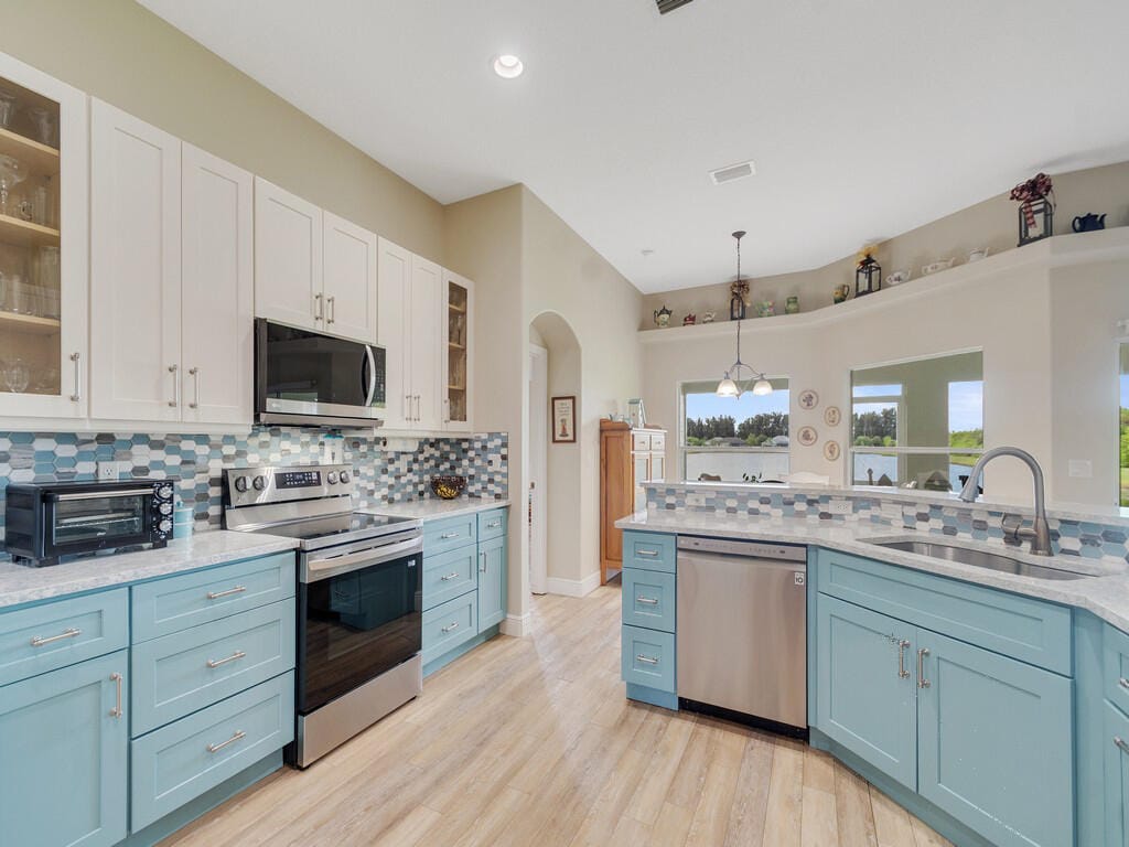 5625 Riverboat Circle SW, Vero Beach, FL 32968 photo 19