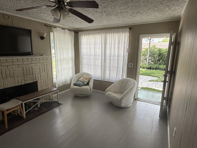 2422 Genessee Avenue, West Palm Beach, FL 33409