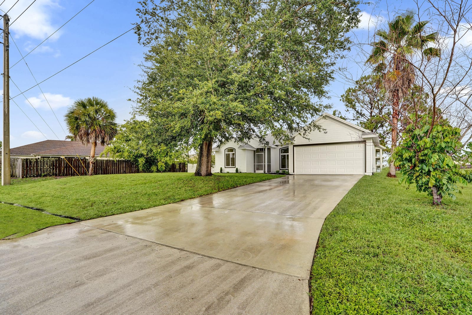 1237 SW Edinburgh Drive — photo 6