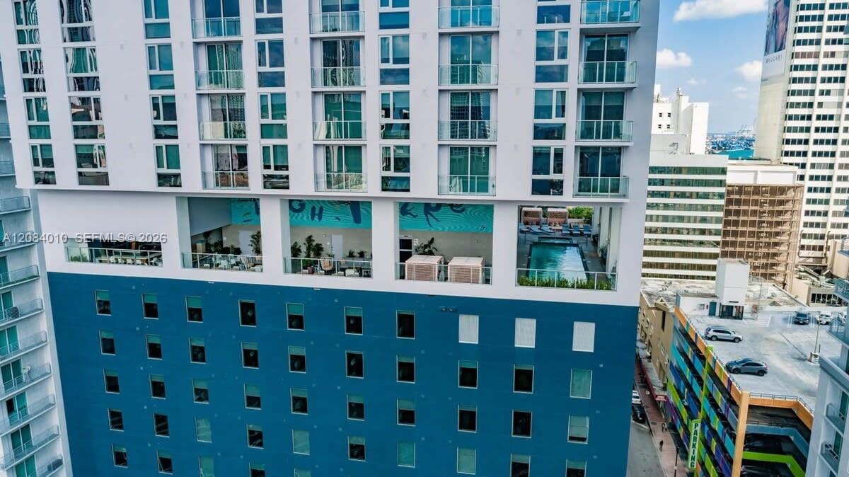 227 NE 2nd Street 3001, Miami, FL 33132
