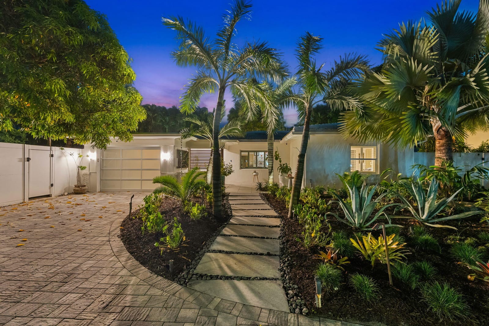 1500 MIDDLE RIVER Drive, Fort Lauderdale, FL 33304 photo 3