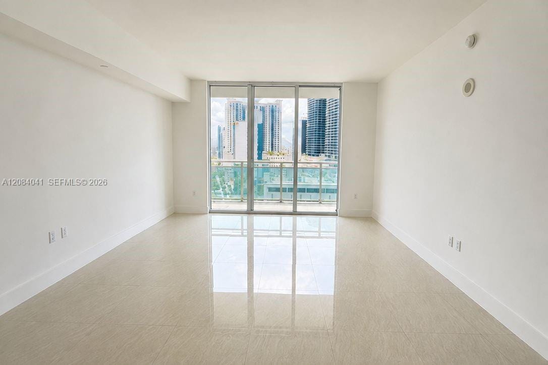951 Brickell Avenue 1609 — photo 4