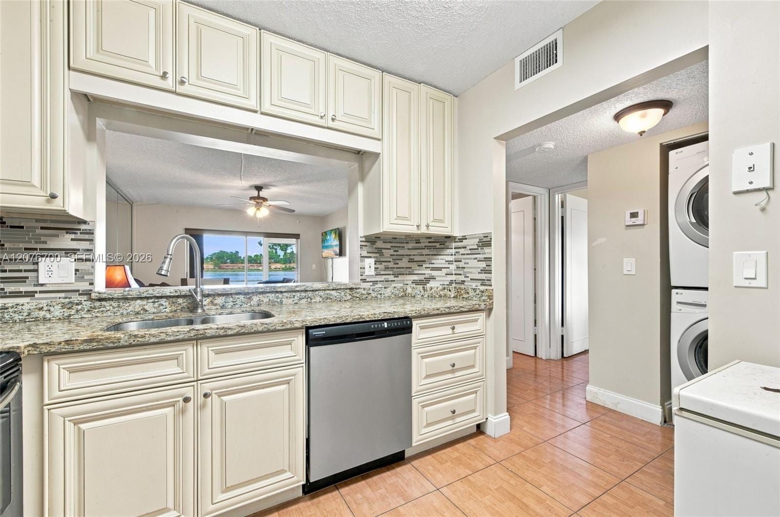 5510 Lakeside Drive 108 — photo 4