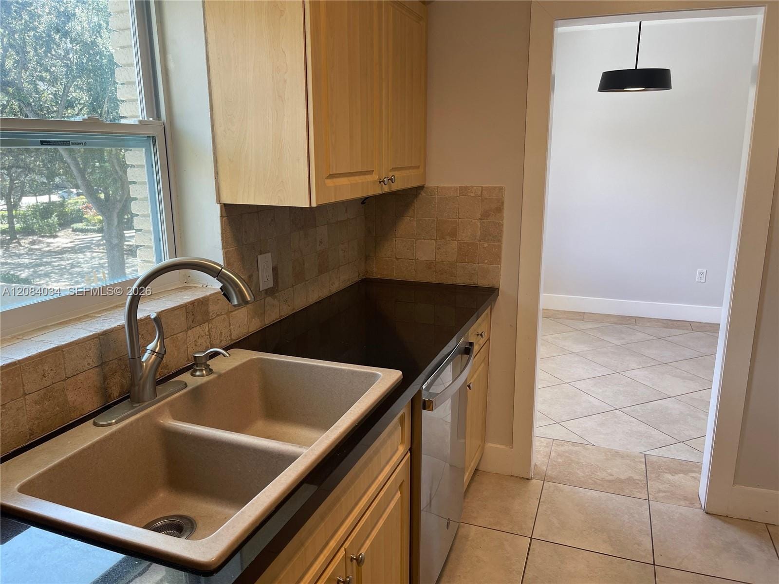 125 Edgewater Drive 14 — photo 12