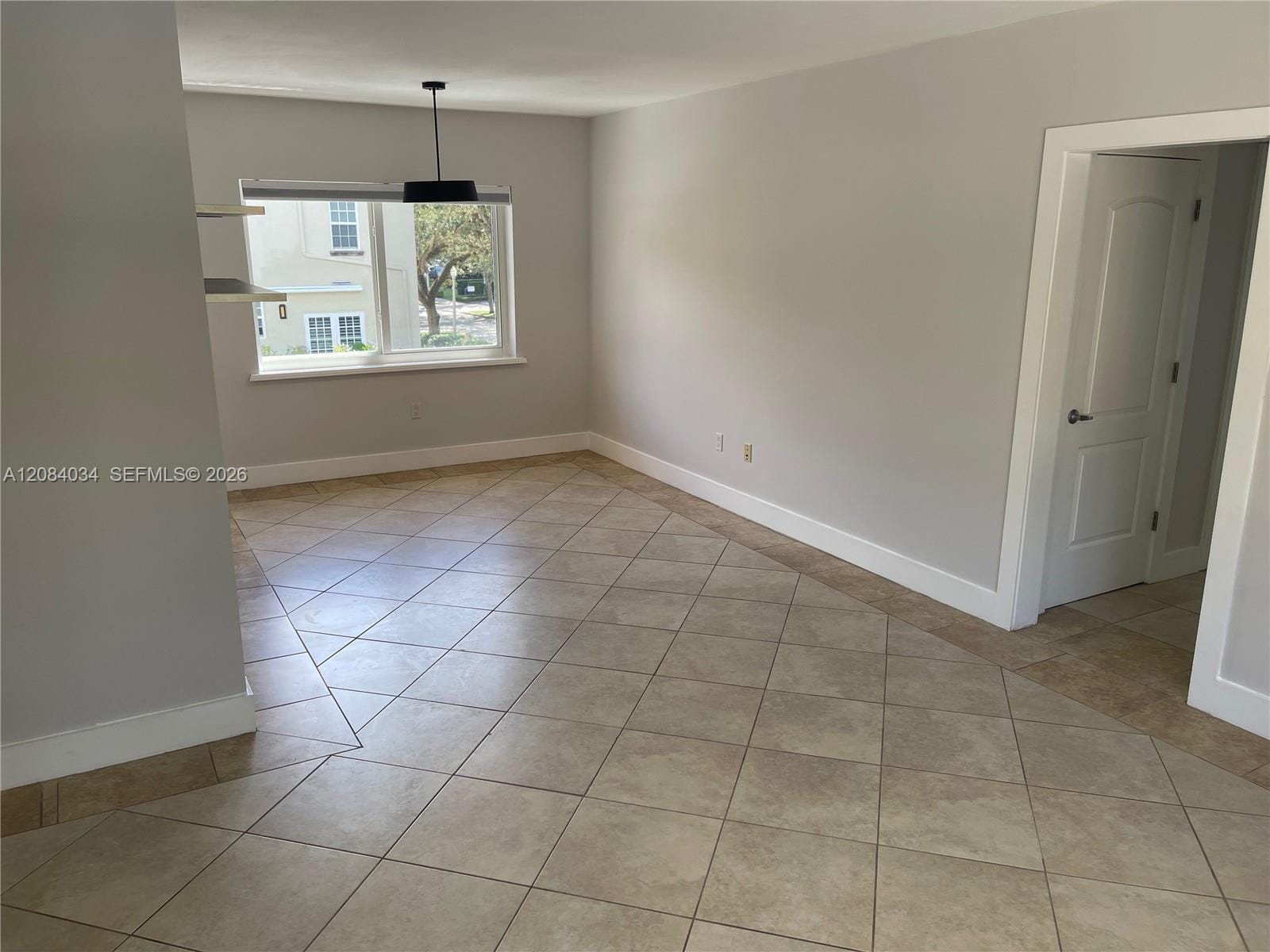 125 Edgewater Drive 14 — photo 6