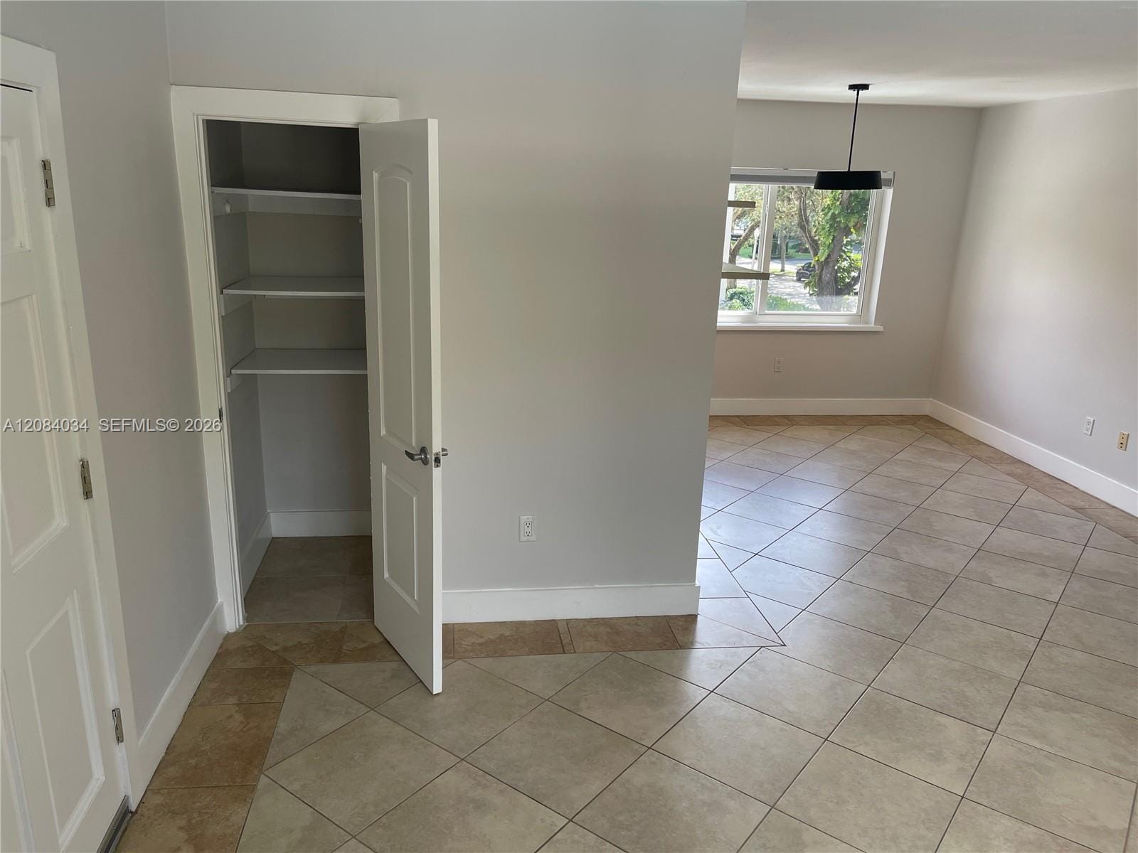 125 Edgewater Drive 14 — photo 9
