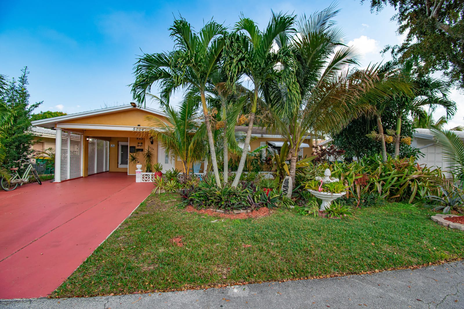 5704 NW 47th Lane, Tamarac, FL 33319