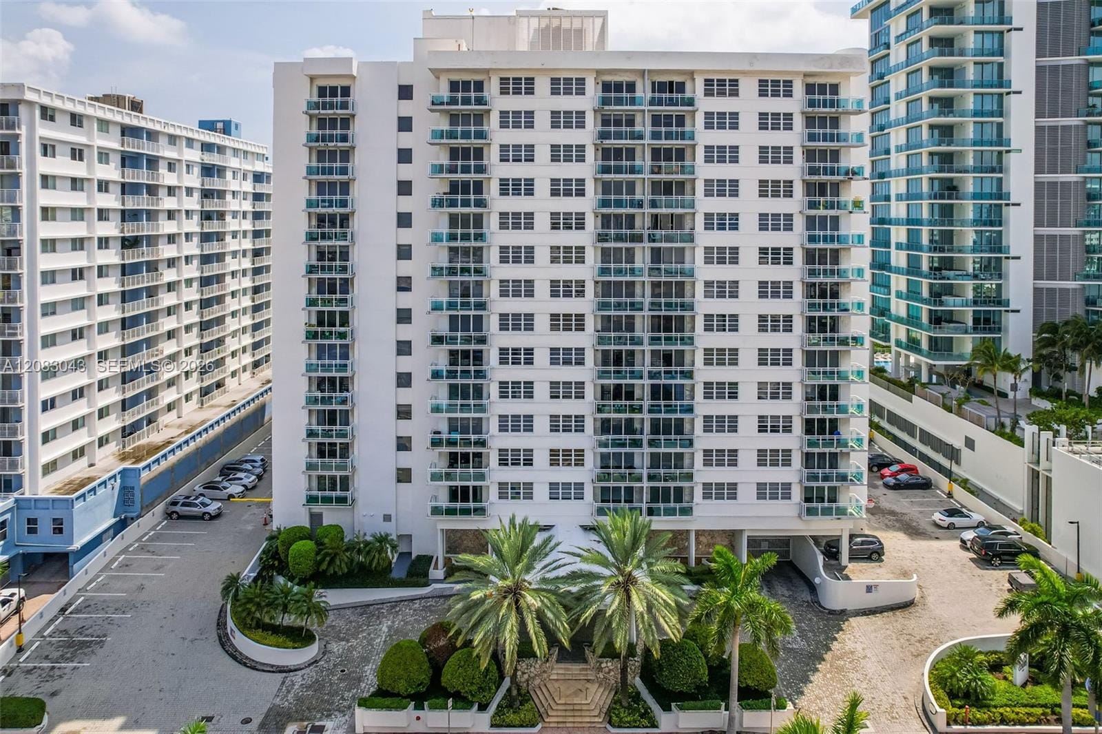 6917 Collins Avenue 706