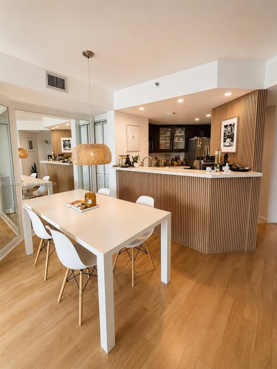 5880 Collins Avenue 903 — photo 7