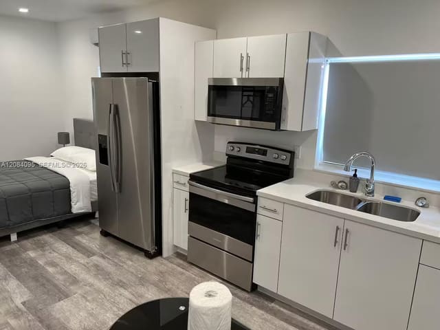 2285 NW 2nd Street 5, Miami, FL 33125