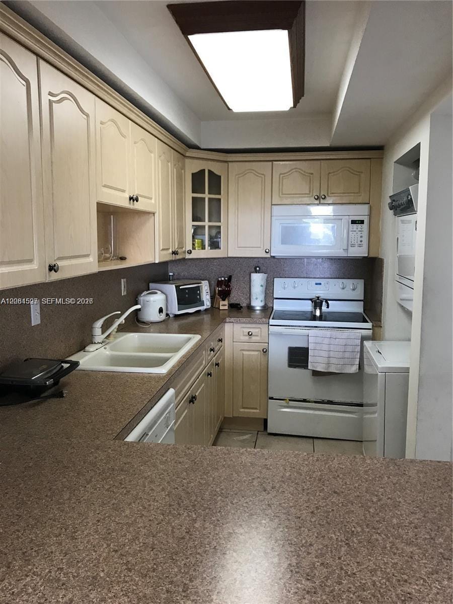 10090 NW 80th Court 1561, Hialeah Gardens, FL 33016 photo 3