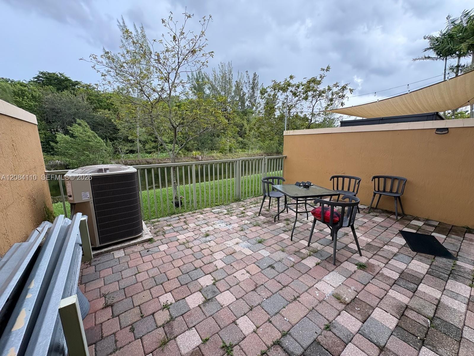 1037 SW 143rd Avenue 1305 — photo 7