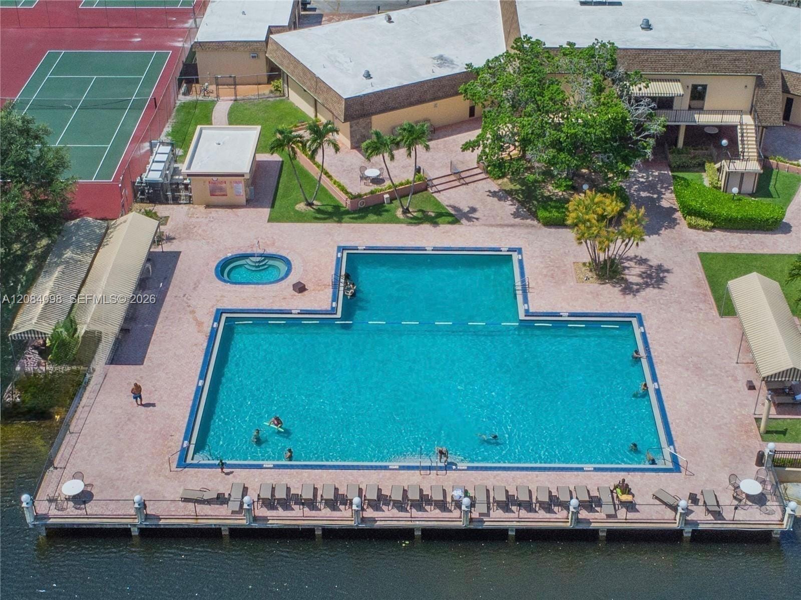 332 Briarwood Circle 2-19, Hollywood, FL 33024 photo 22