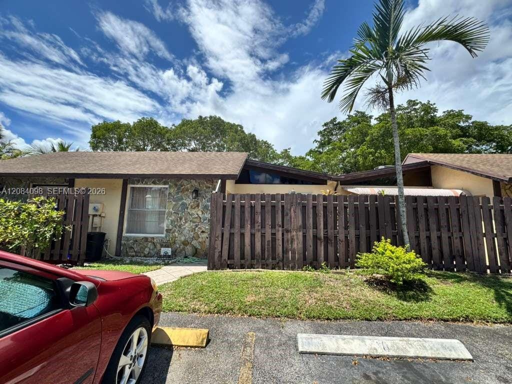 332 Briarwood Circle 2-19 — photo 4