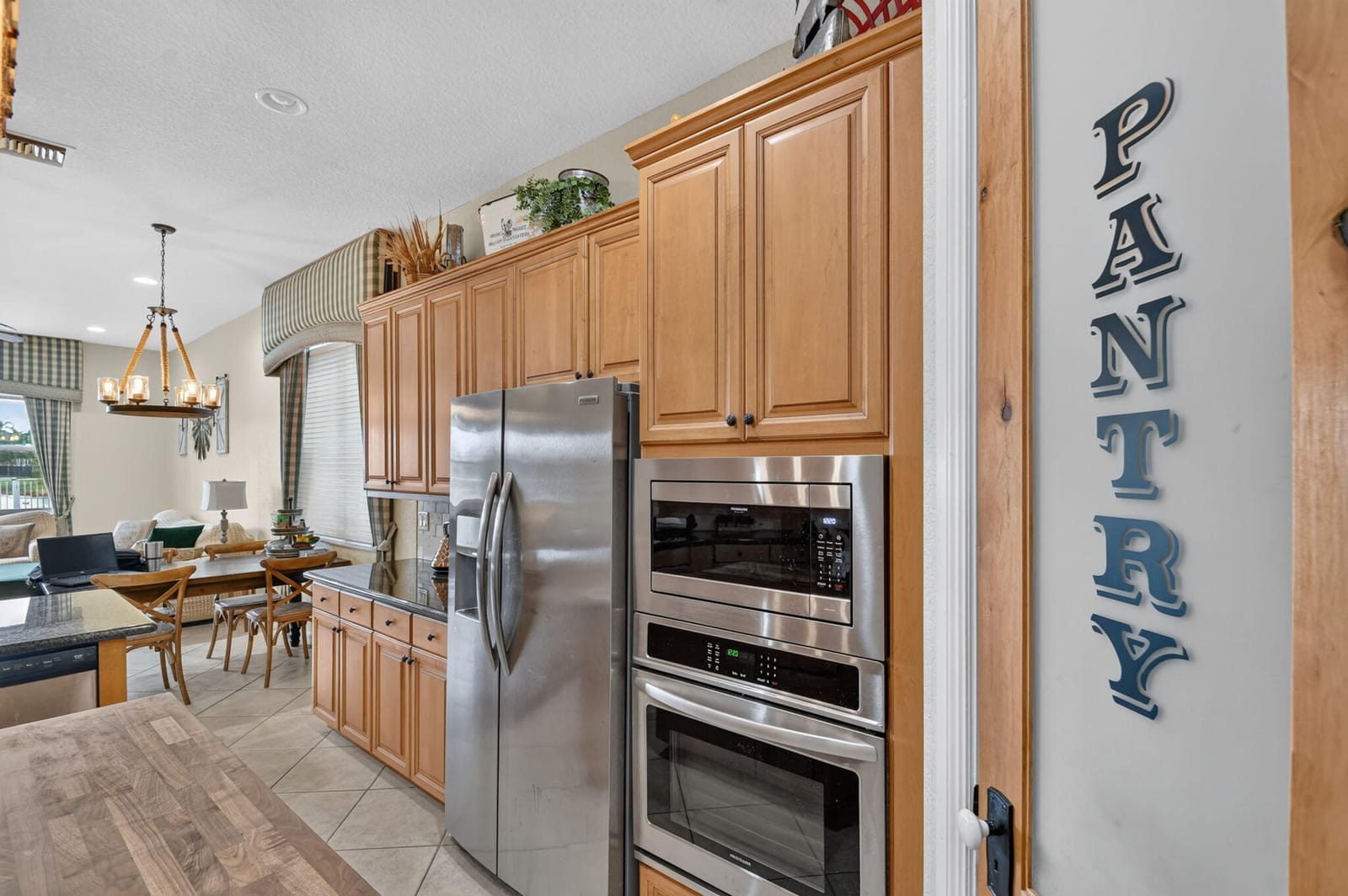 6839 Houlton Circle — photo 11