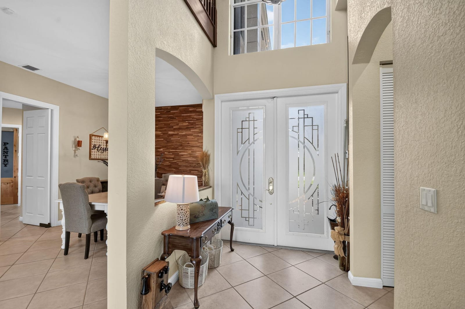 6839 Houlton Circle — photo 4