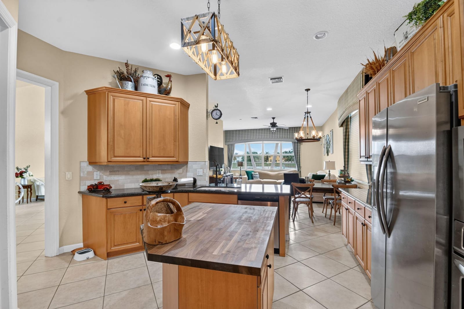 6839 Houlton Circle — photo 10