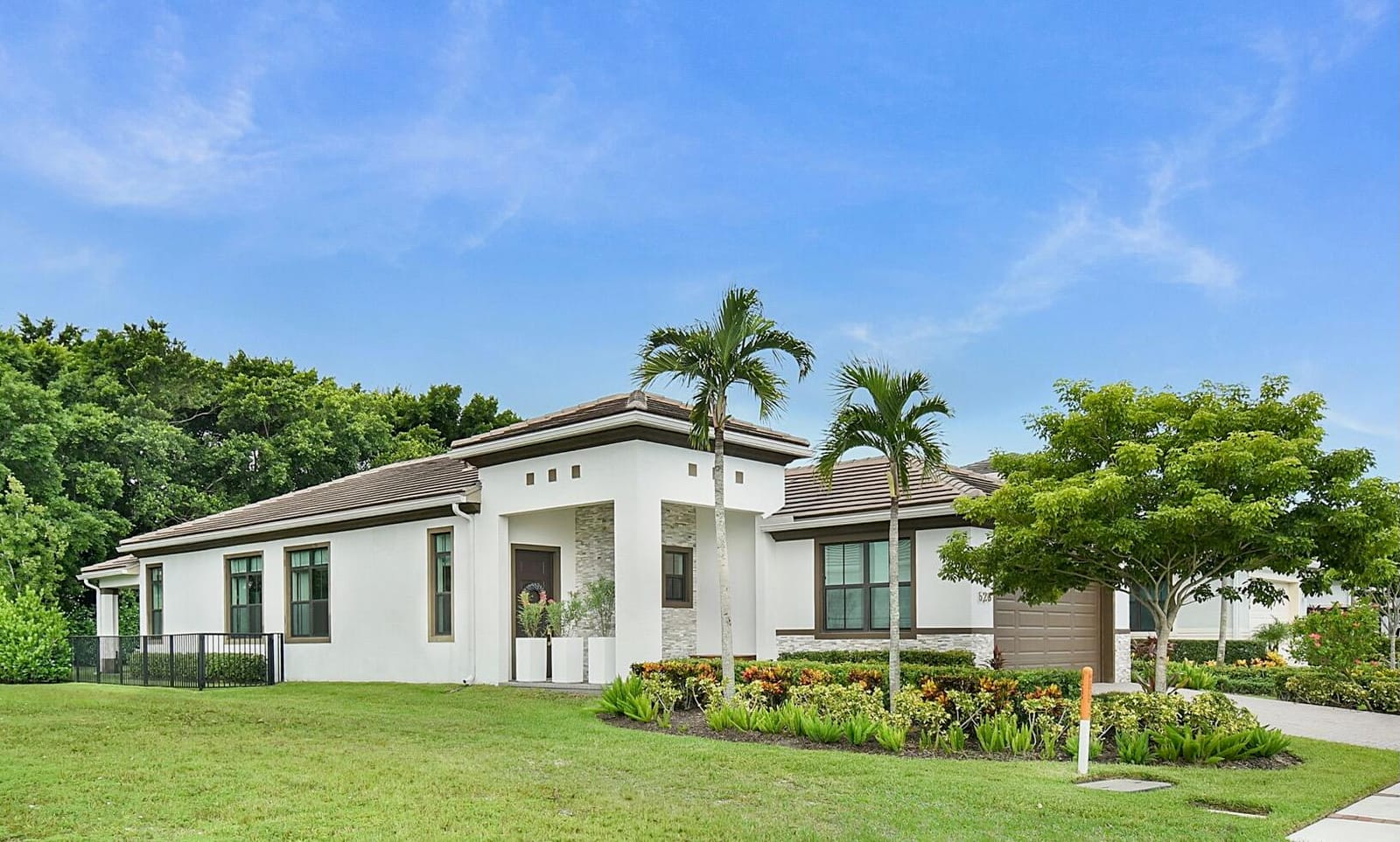 528 SE Fascino Circle SE — photo 2