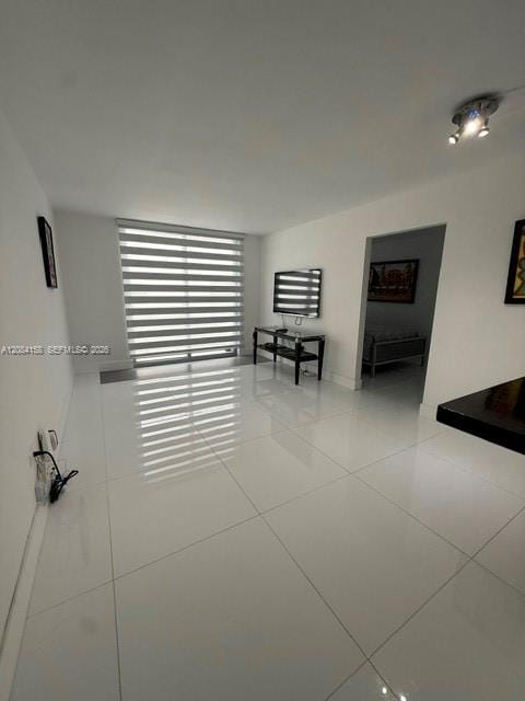 5555 Collins Avenue 4P — photo 3
