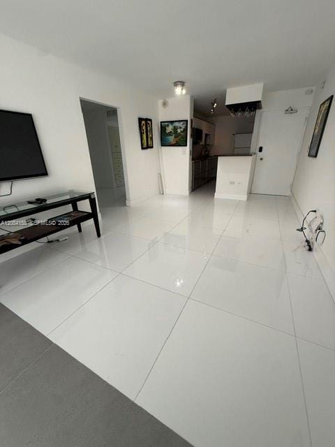 5555 Collins Avenue 4P — photo 4