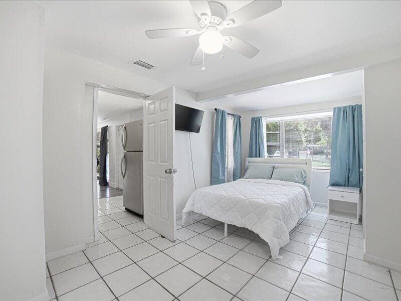 91 NE 6TH Court — photo 7
