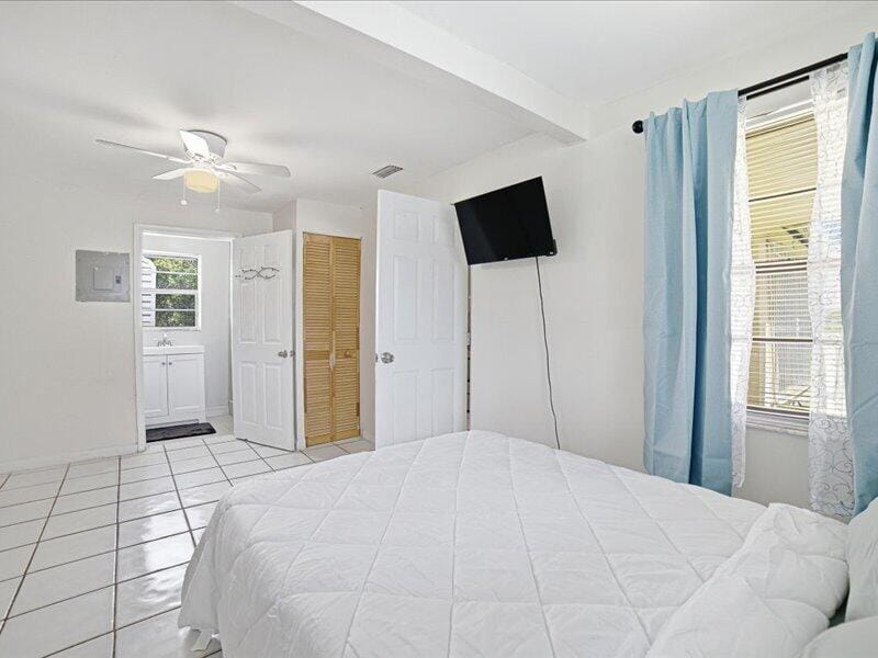 91 NE 6TH Court — photo 8