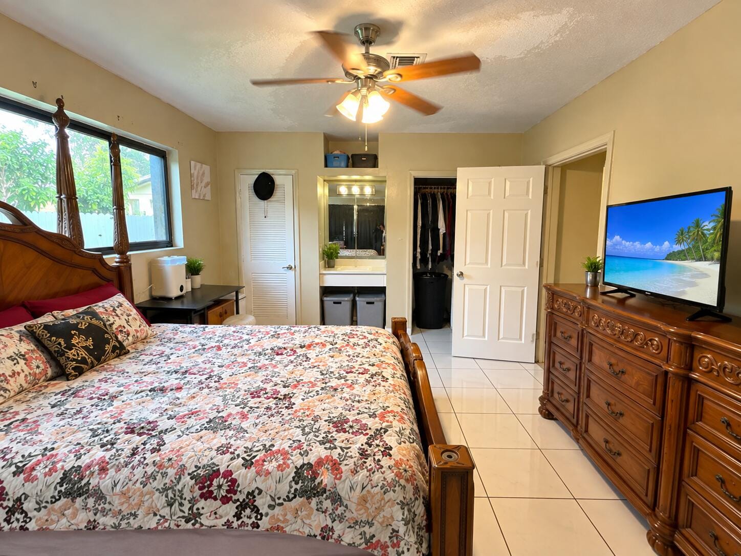 70 NE 174TH Drive, North Miami Beach, FL 33162 photo 18