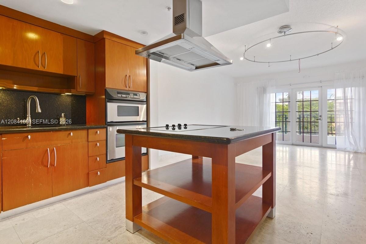 300 Euclid Avenue 209 — photo 3