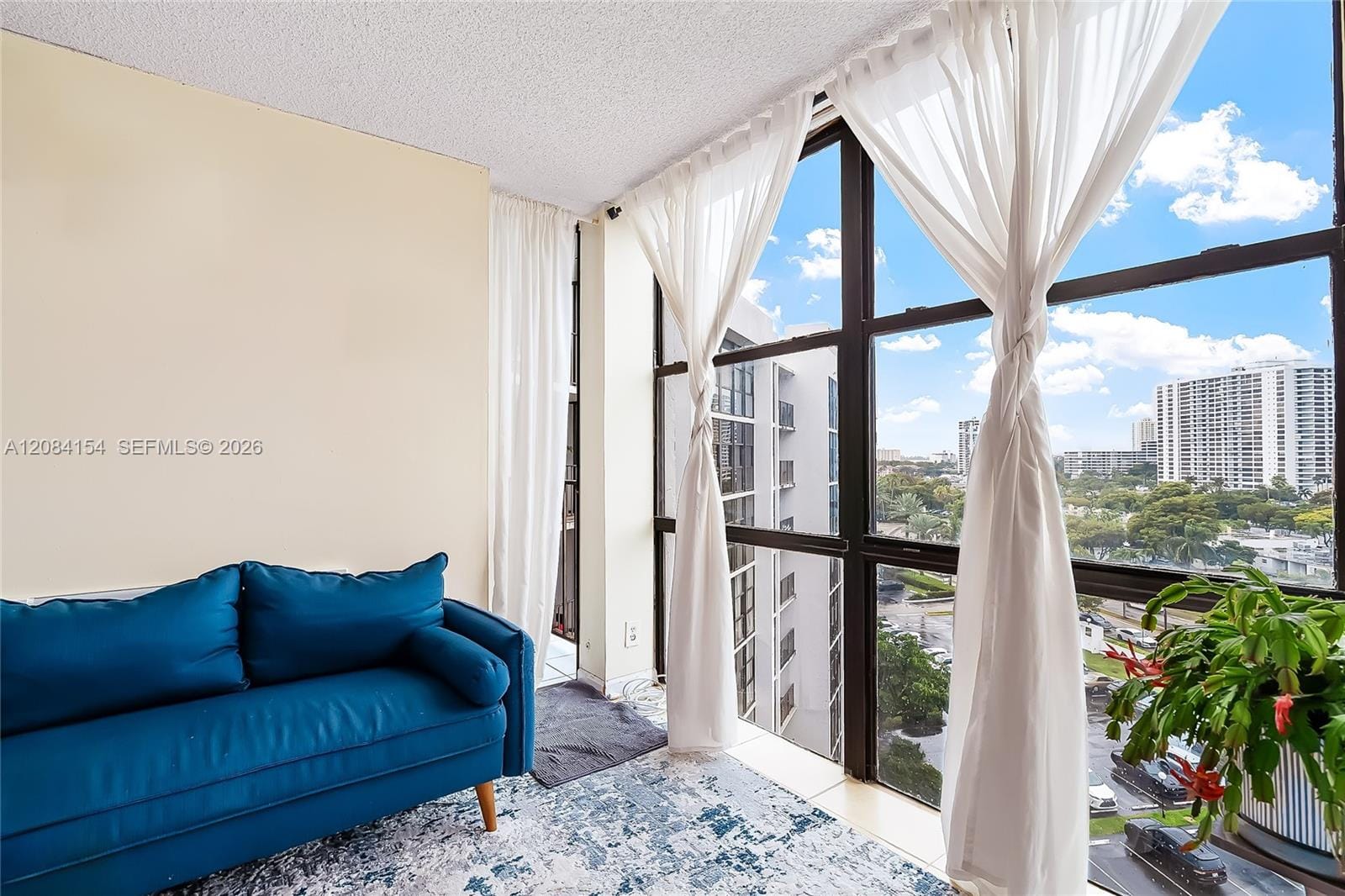 800 Parkview Drive 901 — photo 12
