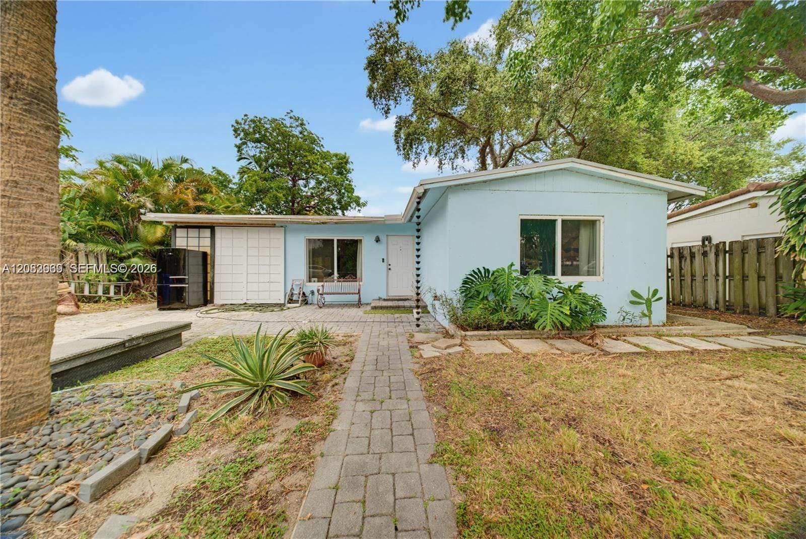 315 SW 19th Street — photo 2