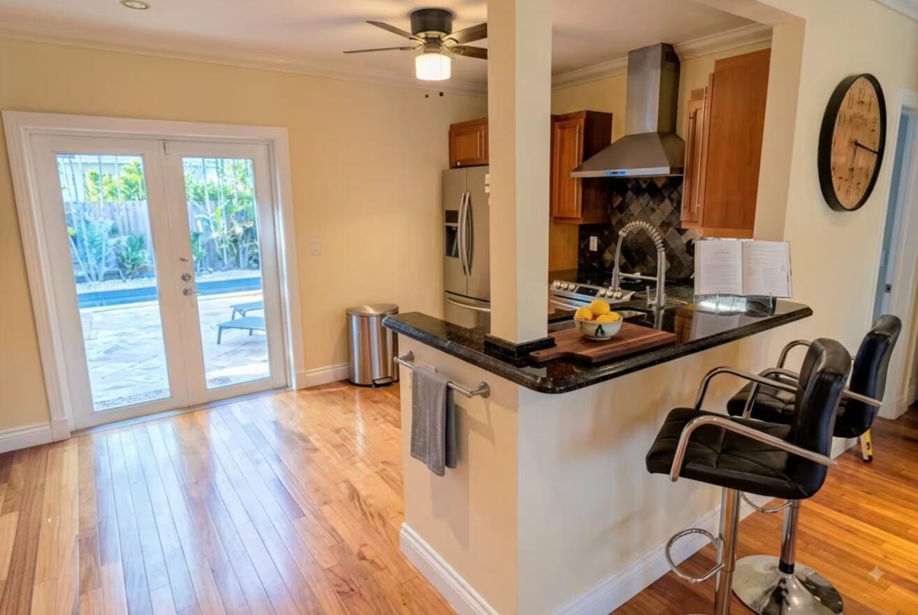 1405 NE 14TH Court — photo 5