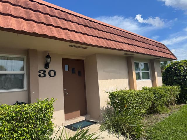 5725 Fernley Drive E 30, West Palm Beach, FL 33415