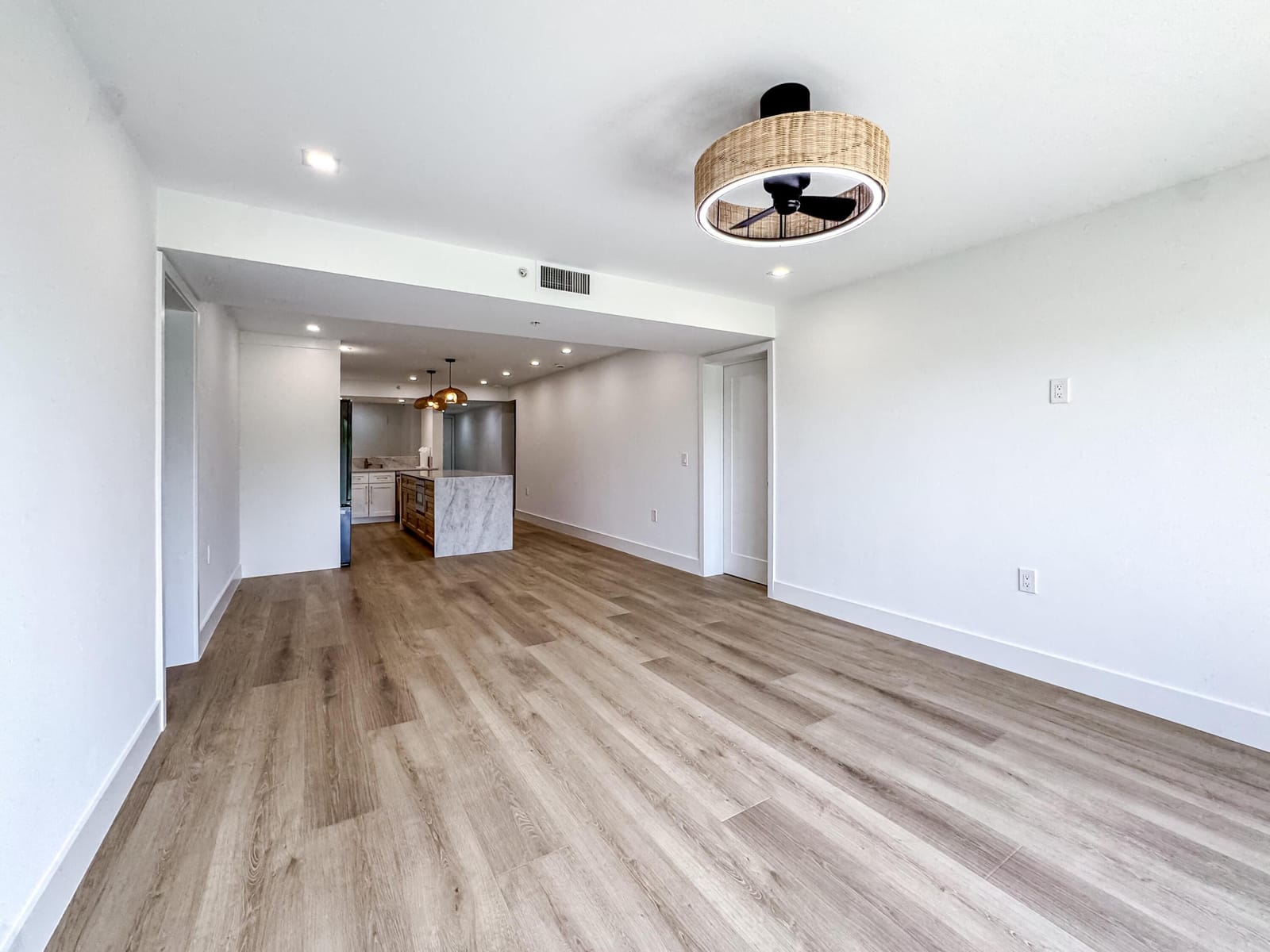 1701 MARINA ISLE Way 103, Jupiter, FL 33477 photo 17