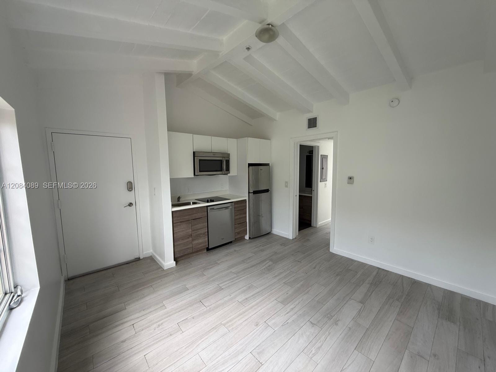 1450 Meridian Avenue 202 — photo 4