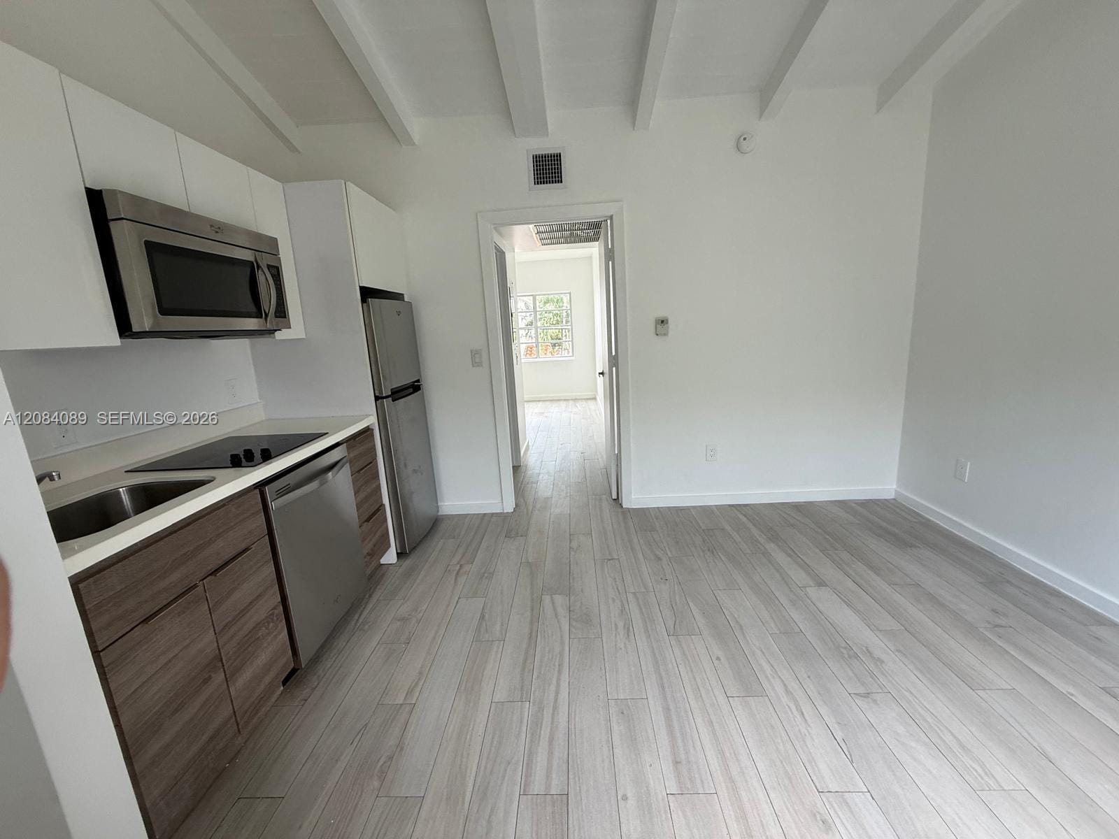 1450 Meridian Avenue 202 — photo 5