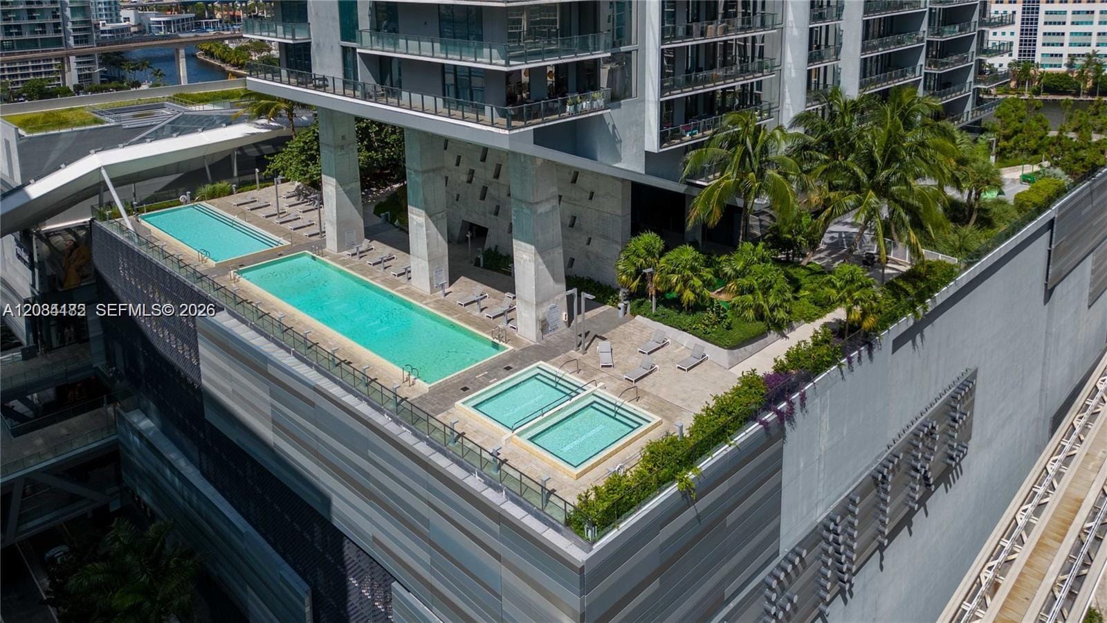 68 SE 6th Street 1605, Miami, FL 33131 photo 21