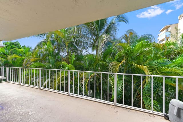 3575 S OCEAN Boulevard 309, South Palm Beach, FL 33480