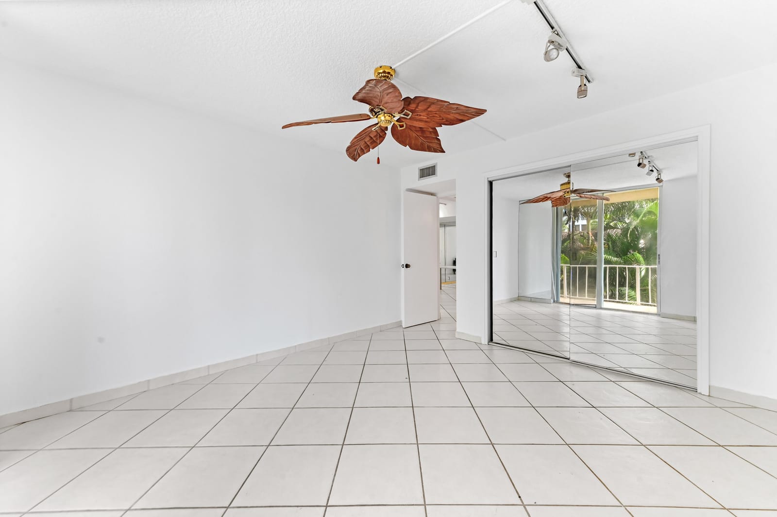 3575 S OCEAN Boulevard 309, South Palm Beach, FL 33480 photo 16