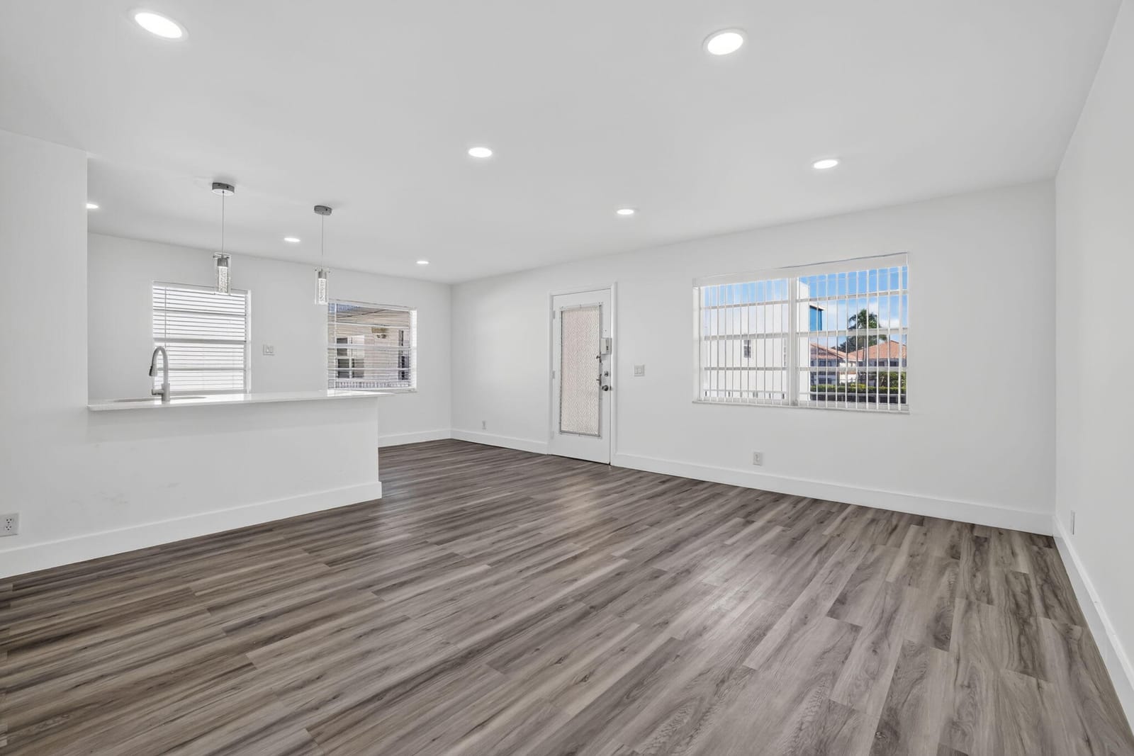515 Normandy Lane — photo 12