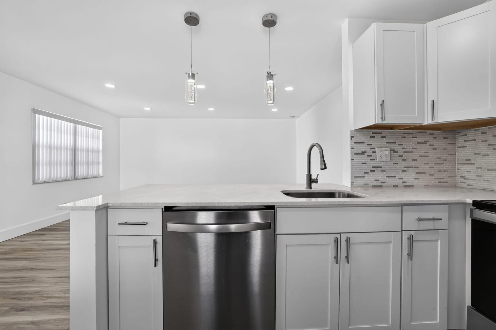 515 Normandy Lane — photo 6