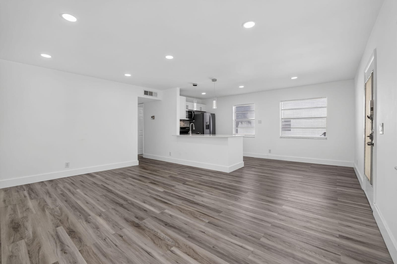 515 Normandy Lane — photo 9
