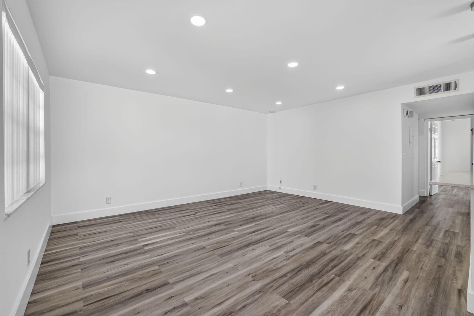 515 Normandy Lane — photo 10