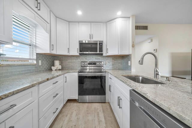 76 FLANDERS B, Delray Beach, FL 33484