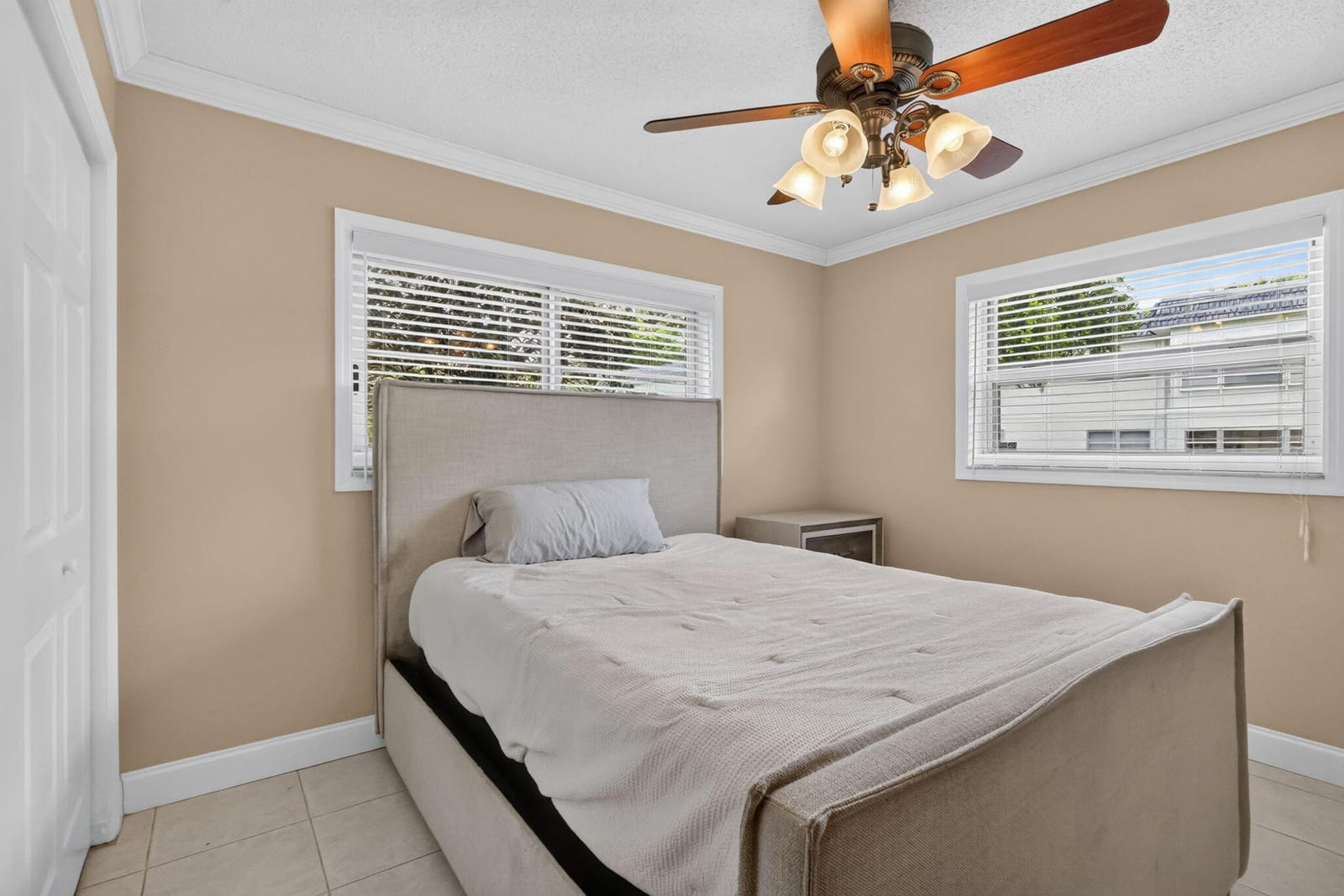 22 ABBEY Lane 101 — photo 5