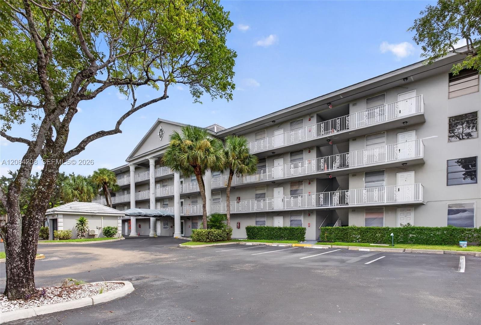 1502 Whitehall Drive 305, Davie, FL 33324