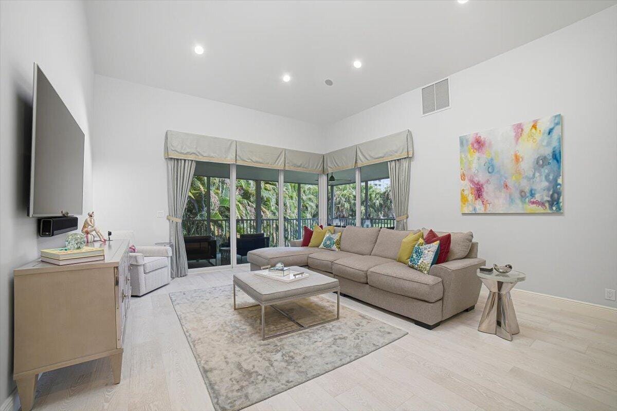 20220 Boca West Drive 403, Boca Raton, FL 33434 photo 10