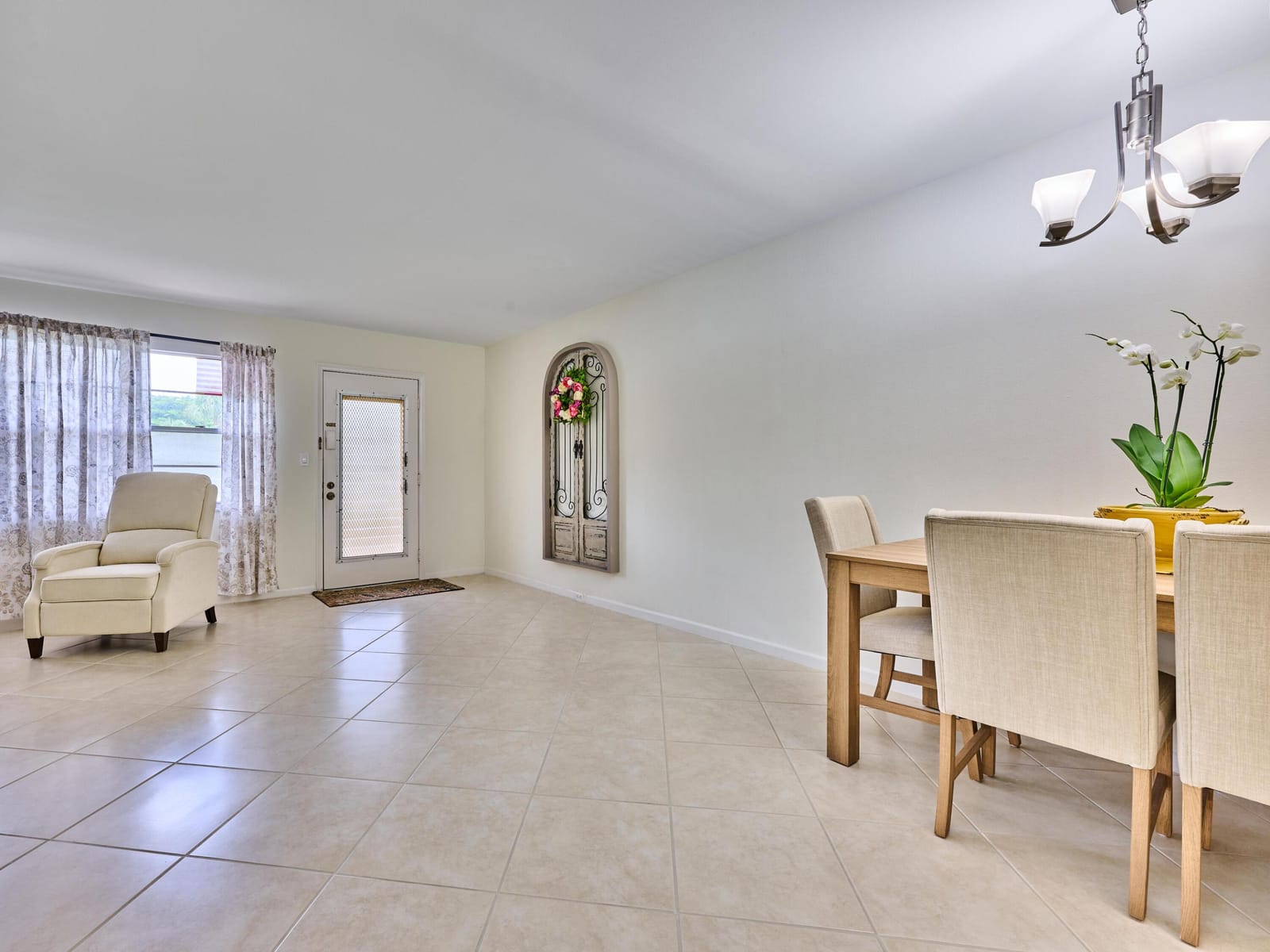 2904 VICTORIA Place H1 — photo 9