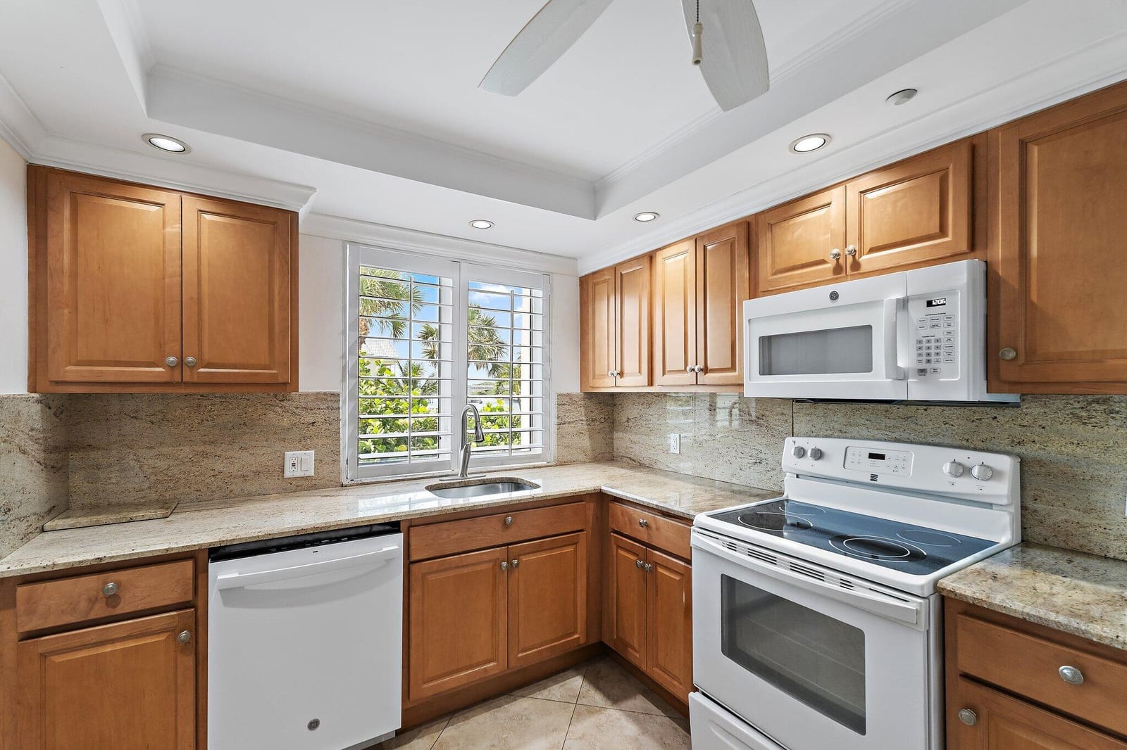 375 Beach Road 201 — photo 7