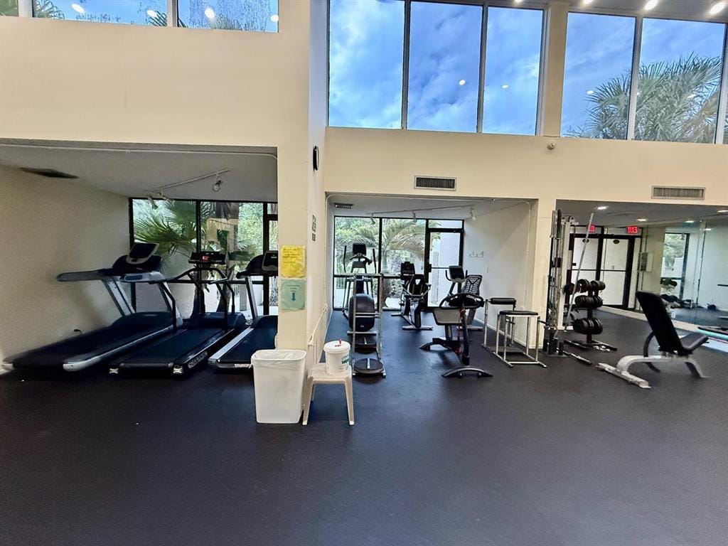 2212 S CYPRESS BEND Drive 303, Pompano Beach, FL 33069 photo 13